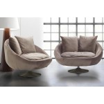Πολυθρόνες τύπου lounge με μαξιλάρια σε μοντέρνο χώρο με παράθυρο. (Thumb 5)