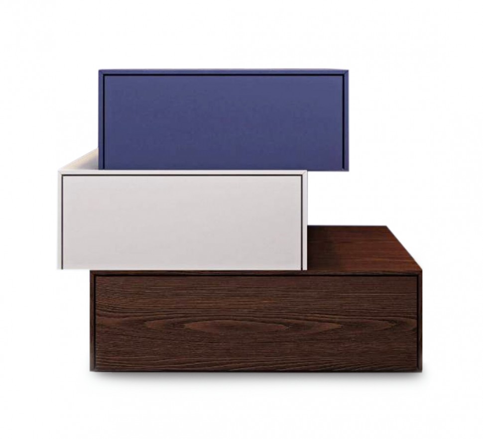 Minimal κομοδίνο Letto LUXX F1 τριών επιπέδων σε λευκή-μωβ λάκα με ξύλινη βάση. (Preview 1)