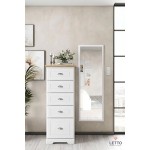 Συνολική όψη καθρέφτη LETTO δίπλα σε συρταριέρα με λευκό ξύλο και ουδέτερους τόνους. (Thumb 3)