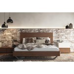 Minimal κρεβάτι Letto Notte χωρίς μαξιλάρια και μεταλλική βάση, σε μοντέρνο υπνοδωμάτιο. (Thumb 11)