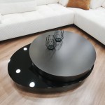 Άποψη του coffee table Ola από ψηλή γωνία, με φόντο τον ανάγλυφο ριγέ καναπέ της έκθεσης. (Thumb 1)